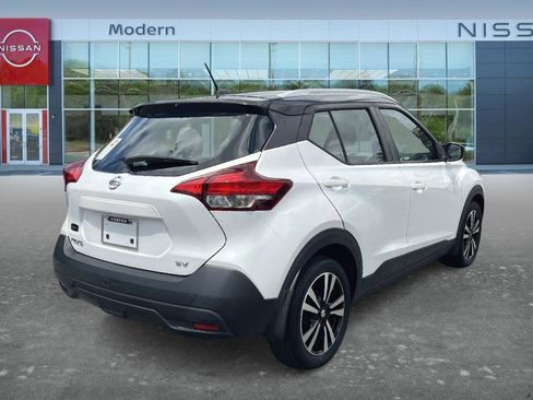 Used 2019 Nissan Kicks SV w/ Exterior Electronics Package FWD image 5