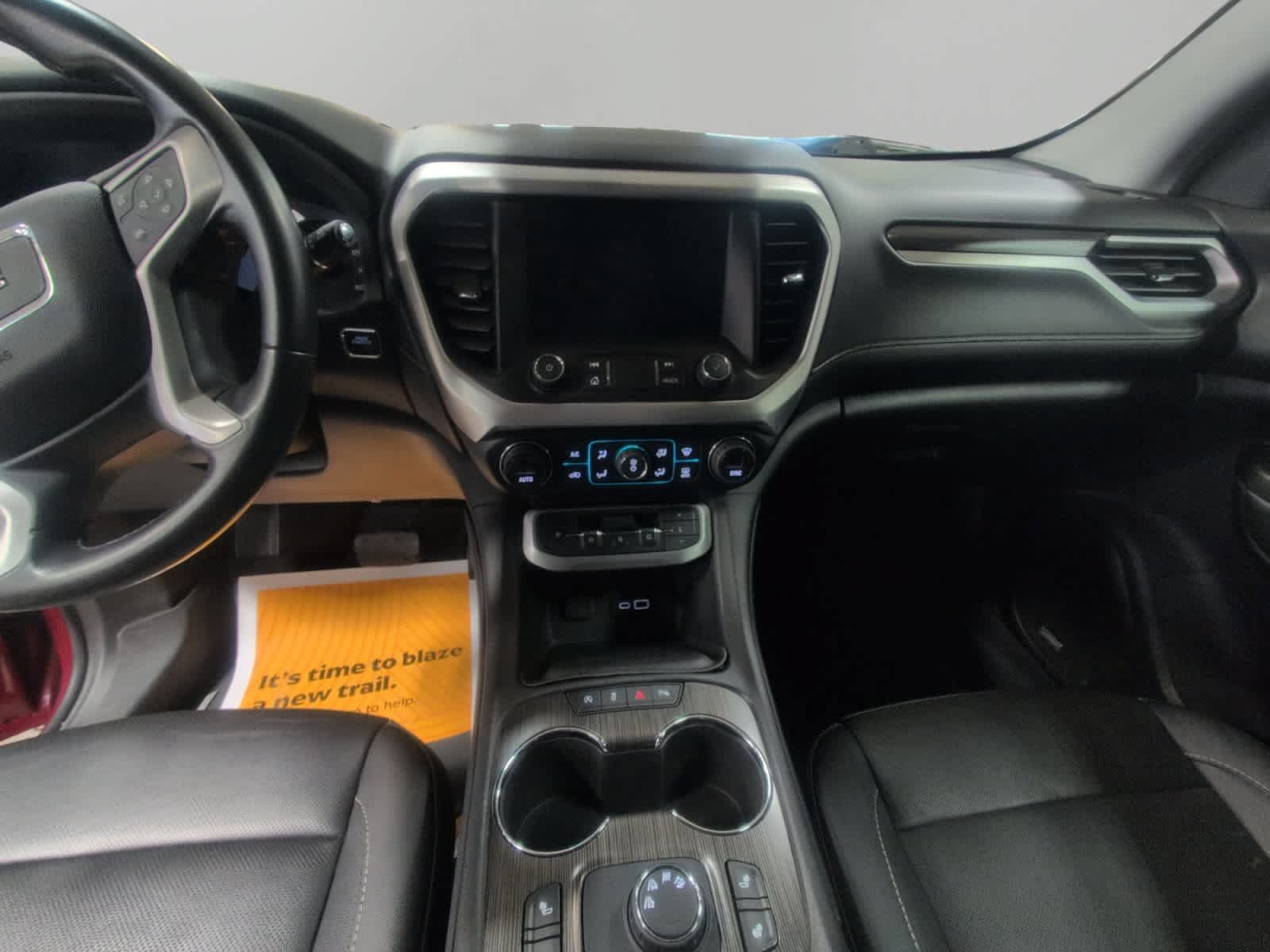 Used 2020 GMC Acadia SLT w/ LPO, Floor Liner Package AWD/4WD image 11