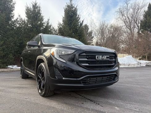 Used 2021 GMC Terrain SLE w/ Driver Convenience Package image 9