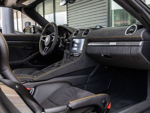 Certified 2024 Porsche 718 Boxster Spyder RS RWD image 52