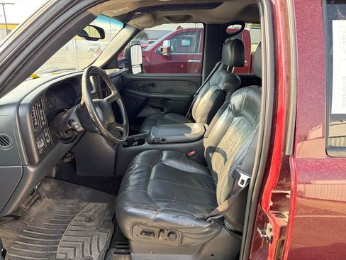 Used 2002 Chevrolet Silverado 2500 LT w/ Off-Road Skid Plate Pkg AWD/4WD image 9