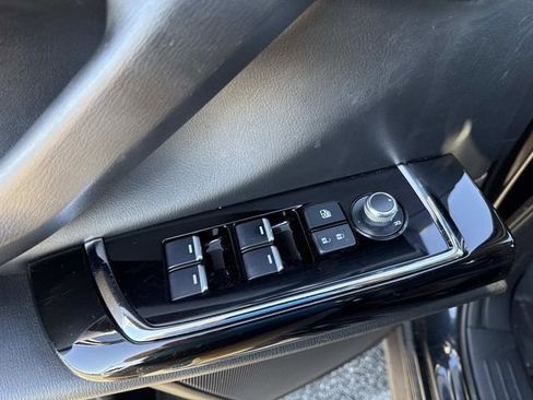 Used 2023 MAZDA CX-9 Touring image 19