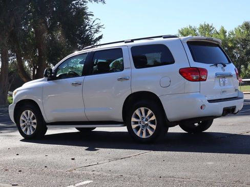 Used 2014 Toyota Sequoia Platinum RWD image 7