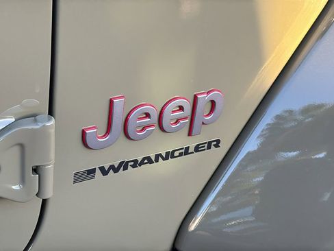 New 2026 Jeep Wrangler Unlimited Rubicon image 9