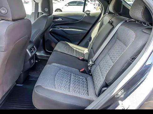 Used 2023 Chevrolet Equinox LT FWD image 9