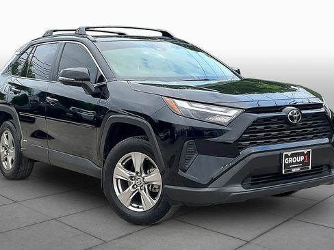 Used 2025 Toyota RAV4 XLE w/ Convenience Package image 3
