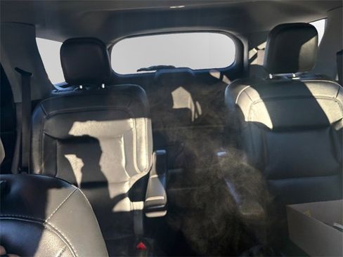 Used 2022 Ford Explorer XLT w/ Equipment Group 202A image 13