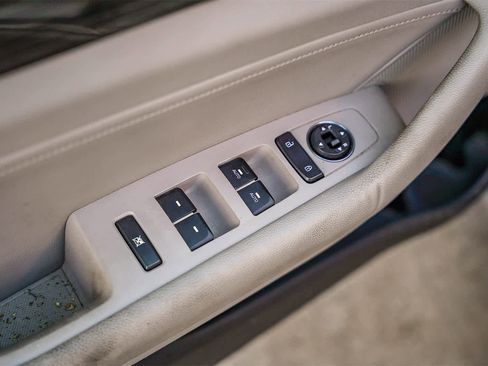 Used 2016 Hyundai Sonata Limited w/ Option Group 02 image 16