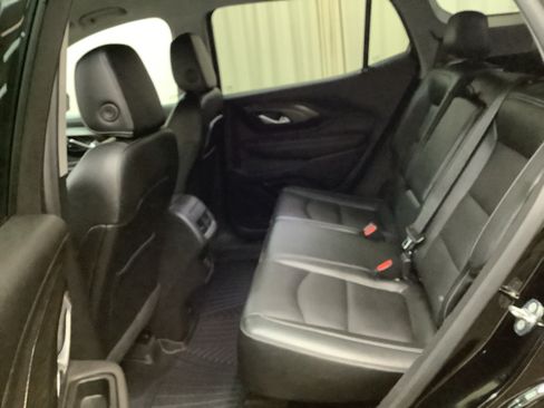 Used 2024 GMC Terrain SLT FWD image 23
