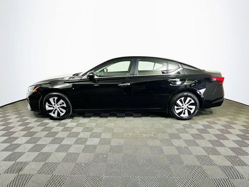 Used 2024 Nissan Altima 2.5 S image 5