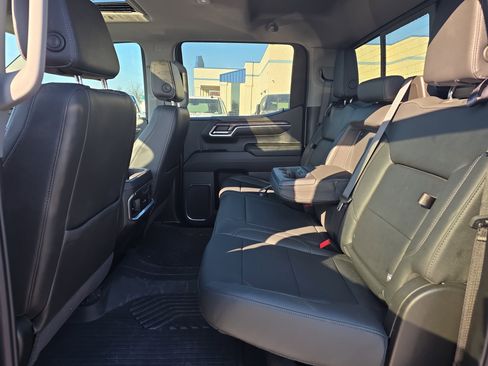 Used 2024 Chevrolet Silverado 1500 LTZ w/ LTZ Premium Package image 12