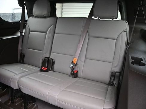 Used 2023 GMC Yukon SLT w/ SLT Premium Package AWD/4WD image 13