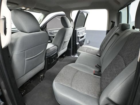 Used 2017 RAM 1500 Big Horn AWD/4WD image 40