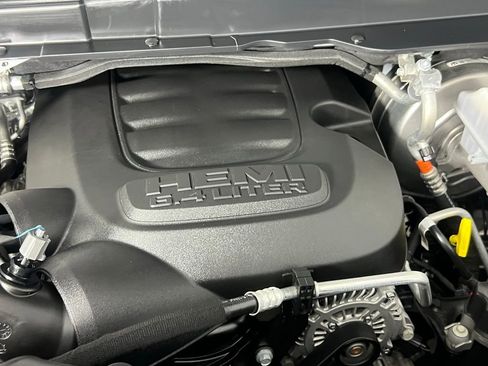 Used 2024 RAM 2500 Big Horn w/ Sport Appearance Package image 37