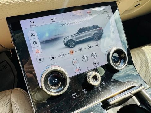 Used 2019 Land Rover Range Rover Velar R-Dynamic SE AWD/4WD image 21