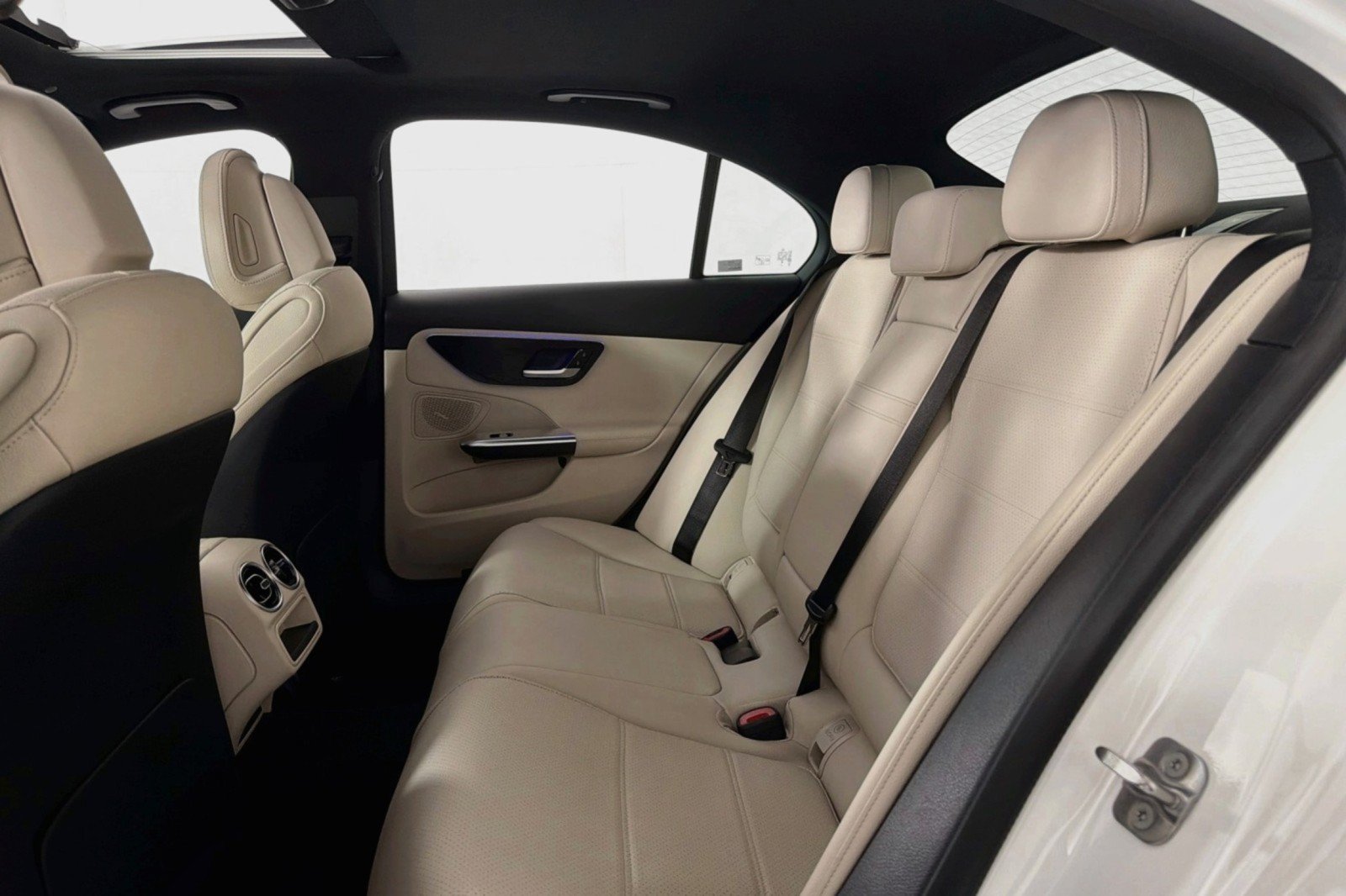 Certified 2026 Mercedes-Benz C 300 Sedan image 8