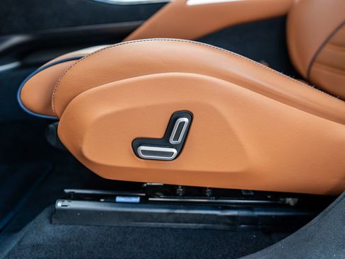 Used 2025 Ferrari Purosangue image 27