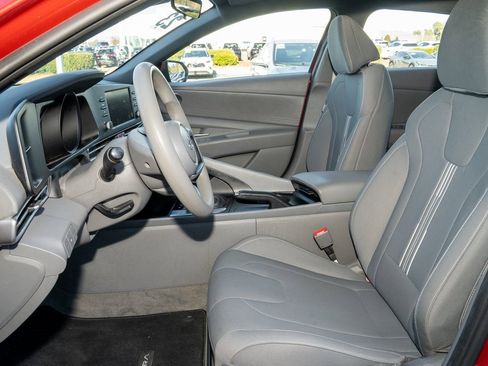 Used 2023 Hyundai Elantra SEL w/ Cargo Package image 10