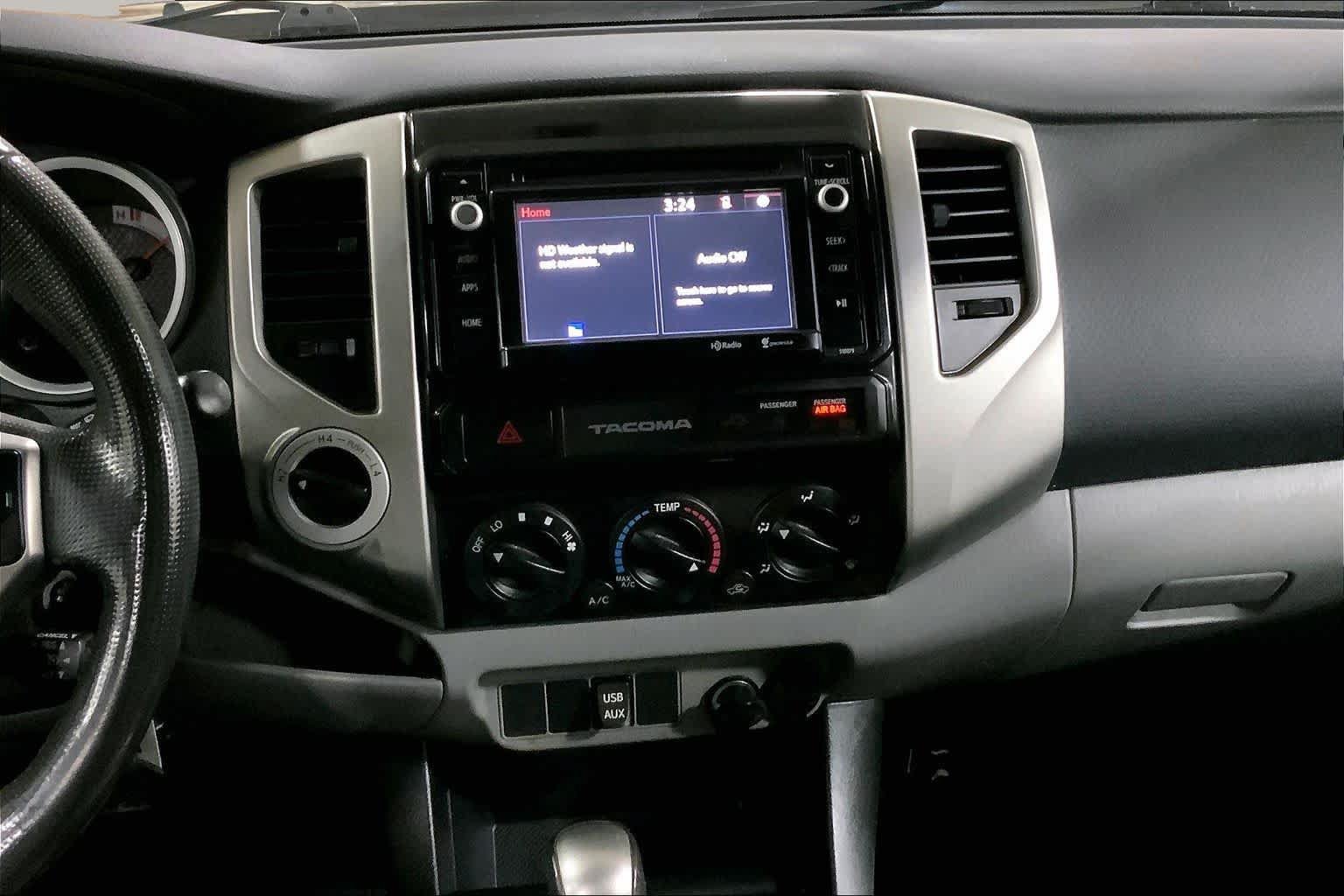 Used 2015 Toyota Tacoma 4x4 Double Cab w/ SR5 Package image 6