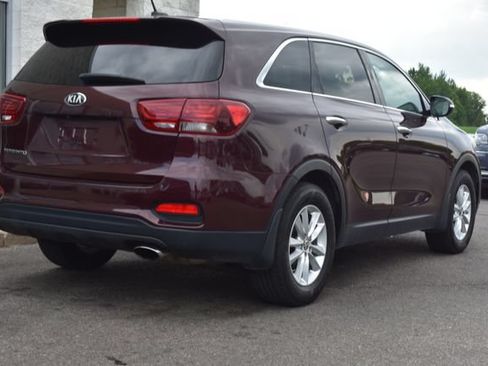Used 2019 Kia Sorento FWD image 14
