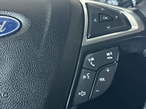 Used 2022 Ford Edge SEL image 28