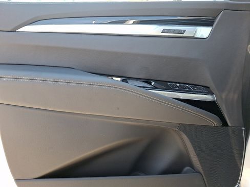 Certified 2025 Cadillac Escalade ESV Sport w/ Touring Package image 15