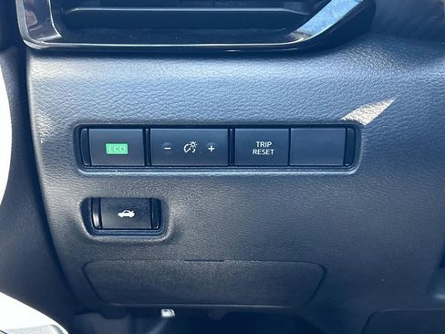 Used 2024 Nissan Sentra SV image 29