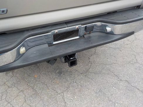 Used 2000 Chevrolet Silverado 2500 LS image 16