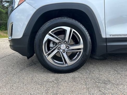 Used 2021 GMC Terrain SLT w/ Infotainment Package II AWD/4WD image 11