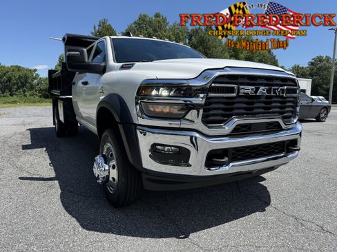 New 2026 RAM 5500 Tradesman w/ Chrome Appearance Group AWD/4WD image 1