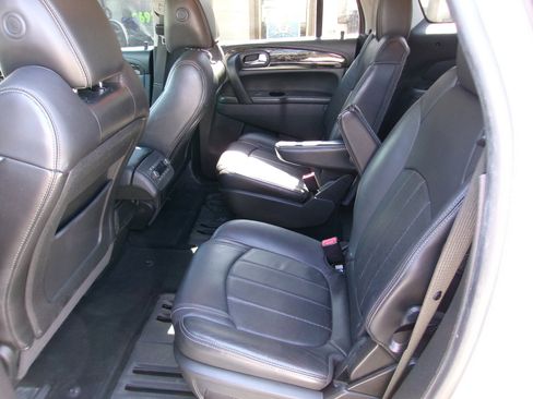 Used 2013 Buick Enclave Leather image 13