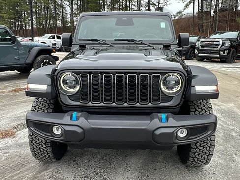 Used 2025 Jeep Wrangler Unlimited Rubicon 4xe w/ Convenience Group image 3