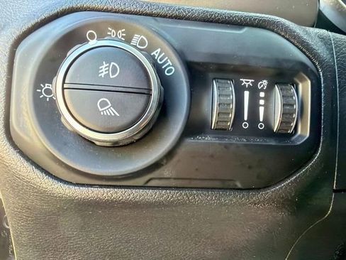Used 2022 Jeep Gladiator Sport AWD/4WD image 30