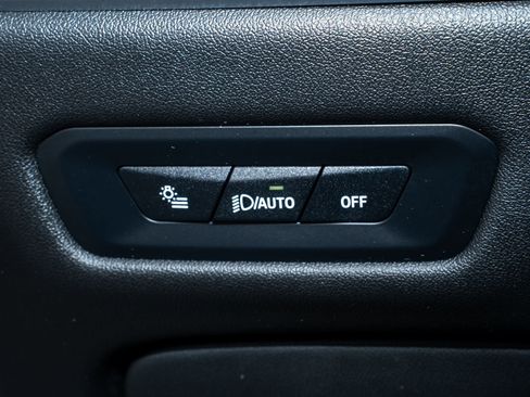 Used 2024 BMW X6 xDrive40i w/ Premium Package image 28