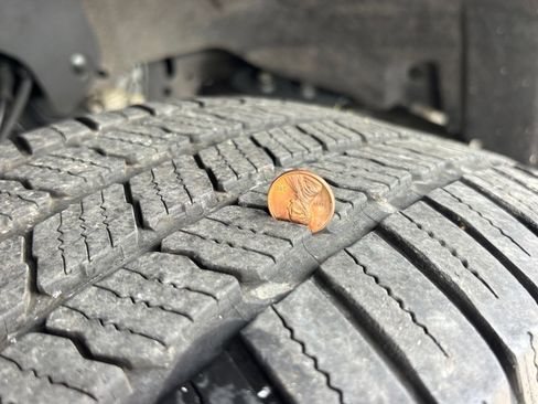 Used 2021 Ford F150 XLT AWD/4WD image 11