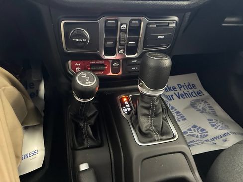 New 2026 Jeep Gladiator Sport AWD/4WD image 42