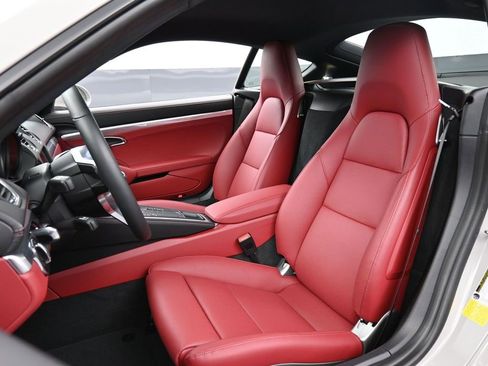 New 2025 Porsche 718 Cayman image 5