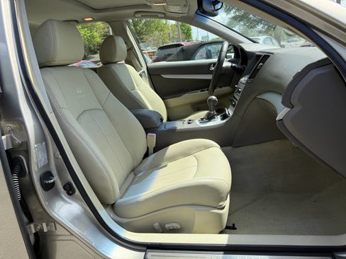 Used 2009 INFINITI G37 x Sedan w/ Premium Pkg image 14