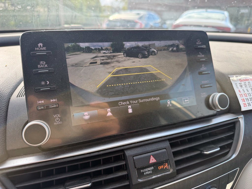Used 2018 Honda Accord Touring image 14