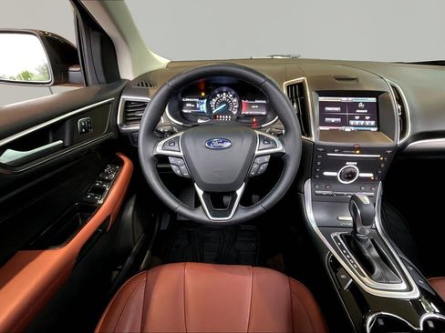 Used 2015 Ford Edge Titanium w/ Equipment Group 302A FWD image 8