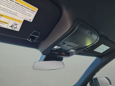 Used 2023 Cadillac XT4 Sport image 27