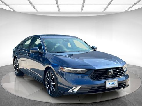 New 2025 Honda Accord Touring image 6