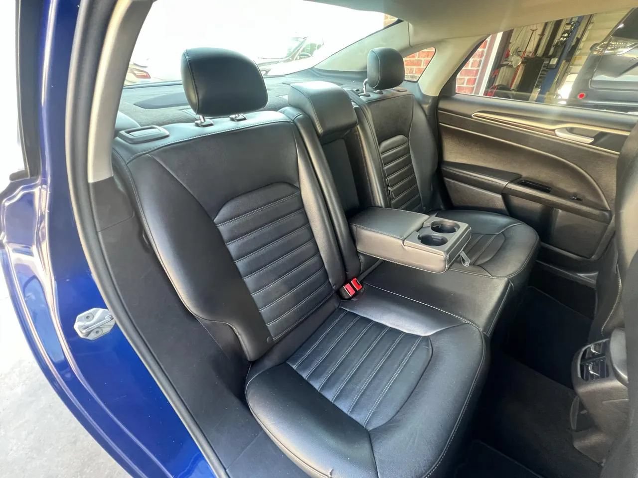 Used 2016 Ford Fusion SE w/ Equipment Group 202A AWD/4WD image 29