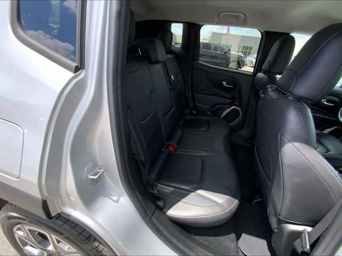Used 2017 Jeep Renegade Limited image 19