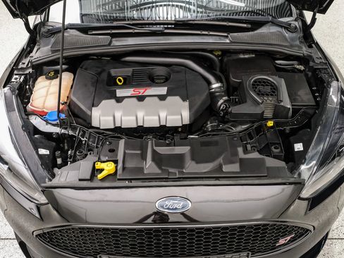 Used 2016 Ford Focus ST w/ Equipment Group 402A image 59