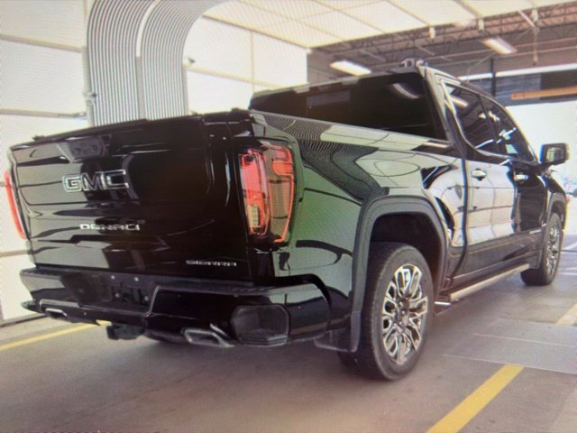 Used 2023 GMC Sierra 1500 Denali Ultimate AWD/4WD image 3