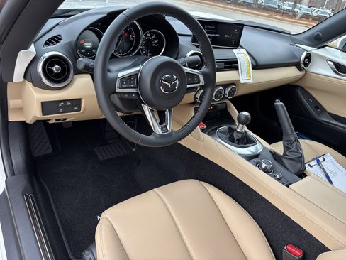 New 2025 MAZDA MX-5 Miata Grand Touring image 15