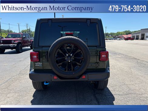Used 2023 Jeep Wrangler Unlimited Sahara AWD/4WD image 7