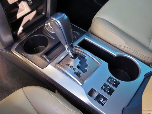 Used 2016 Toyota 4Runner Limited image 27