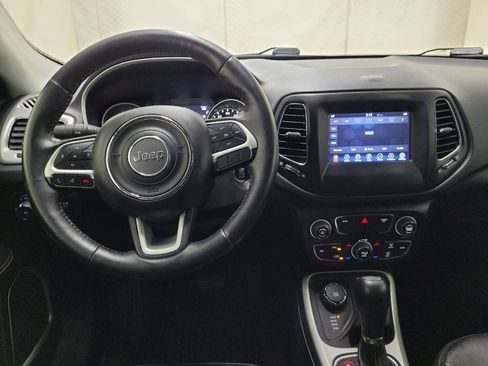 Used 2018 Jeep Compass Latitude w/ Popular Equipment Group AWD/4WD image 22